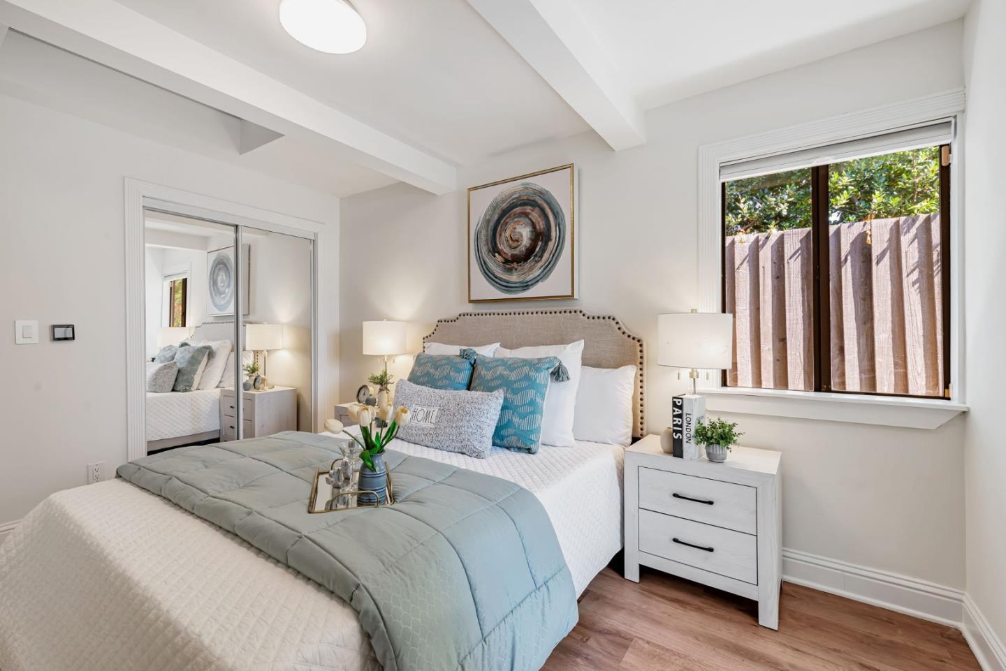 Detail Gallery Image 20 of 28 For 1312 Carlton Ave, Menlo Park,  CA 94025 - 2 Beds | 3 Baths