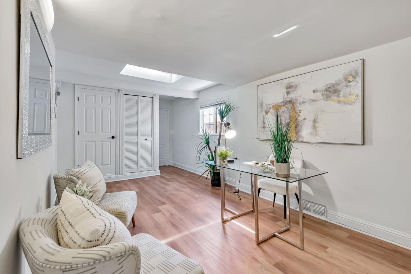 Detail Gallery Image 24 of 28 For 1312 Carlton Ave, Menlo Park,  CA 94025 - 2 Beds | 3 Baths