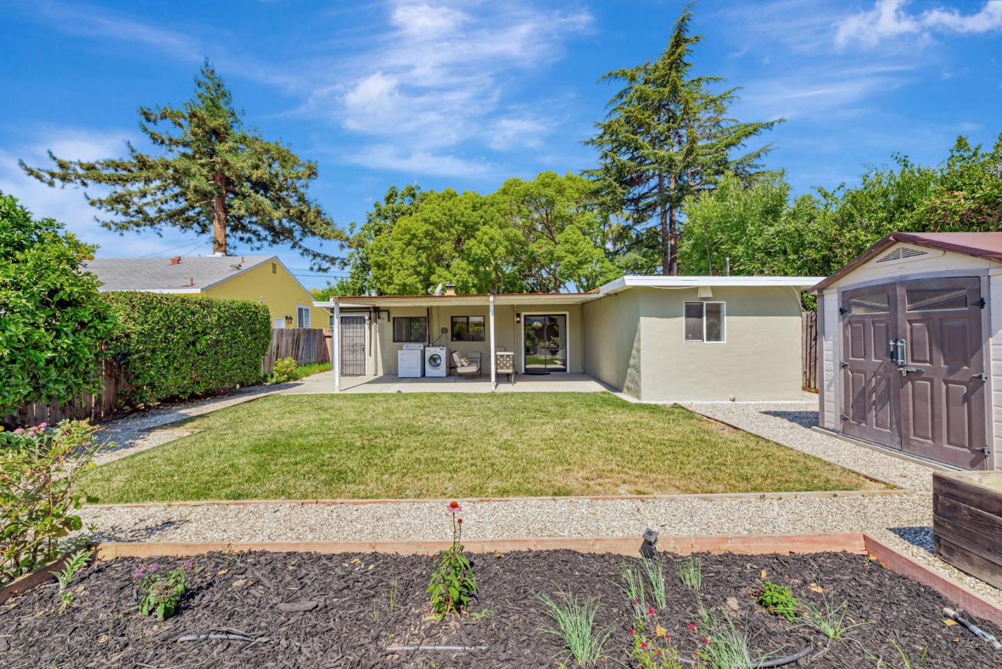 Detail Gallery Image 27 of 28 For 1312 Carlton Ave, Menlo Park,  CA 94025 - 2 Beds | 3 Baths