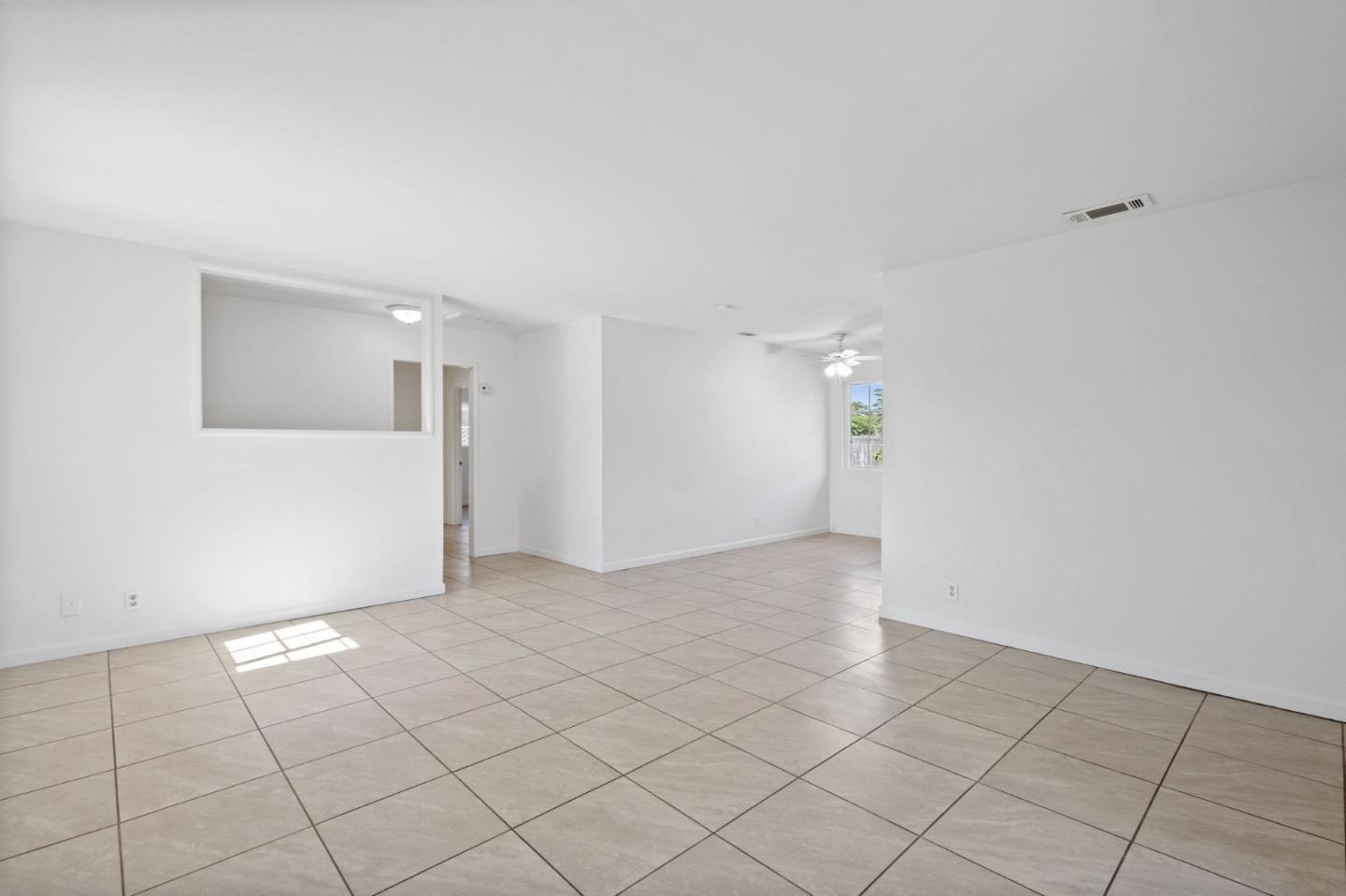 Detail Gallery Image 5 of 23 For 184 Parkwest St, Merced,  CA 95341 - 3 Beds | 2 Baths