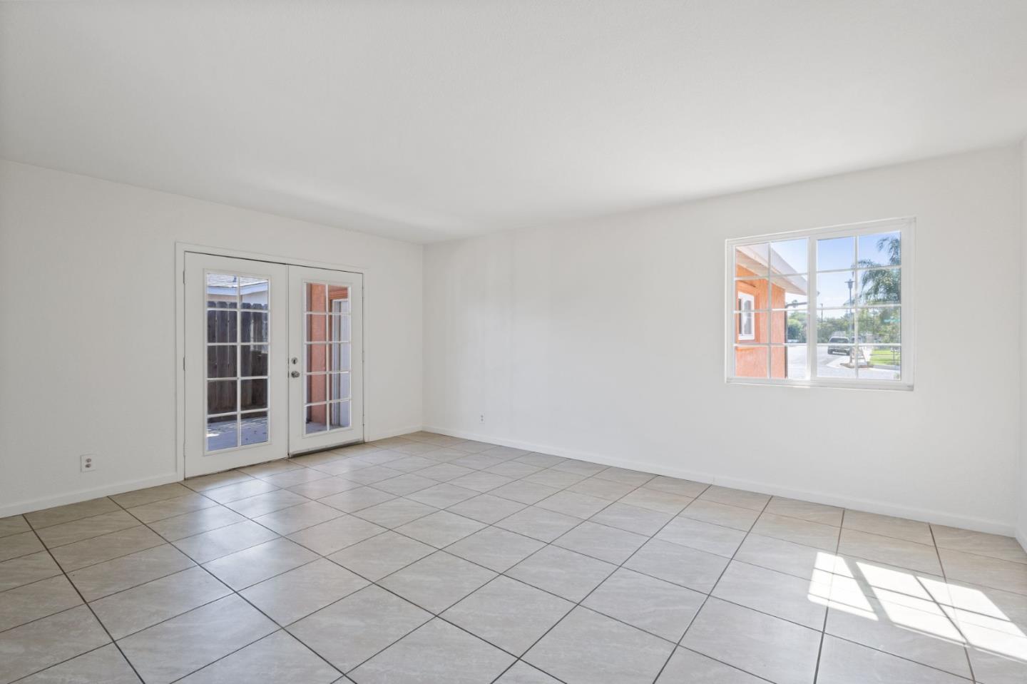 Detail Gallery Image 6 of 23 For 184 Parkwest St, Merced,  CA 95341 - 3 Beds | 2 Baths