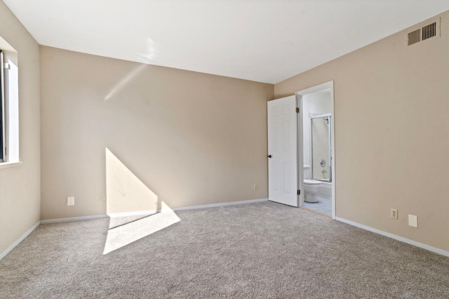 Detail Gallery Image 16 of 31 For 225 E Santa Inez Ave #15,  San Mateo,  CA 94401 - 2 Beds | 2/1 Baths