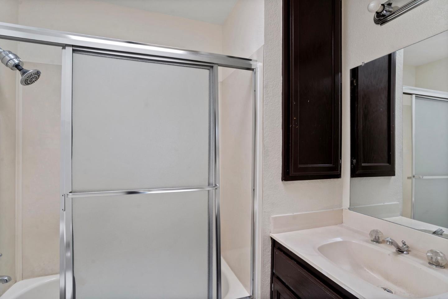 Detail Gallery Image 25 of 31 For 225 E Santa Inez Ave #15,  San Mateo,  CA 94401 - 2 Beds | 2/1 Baths