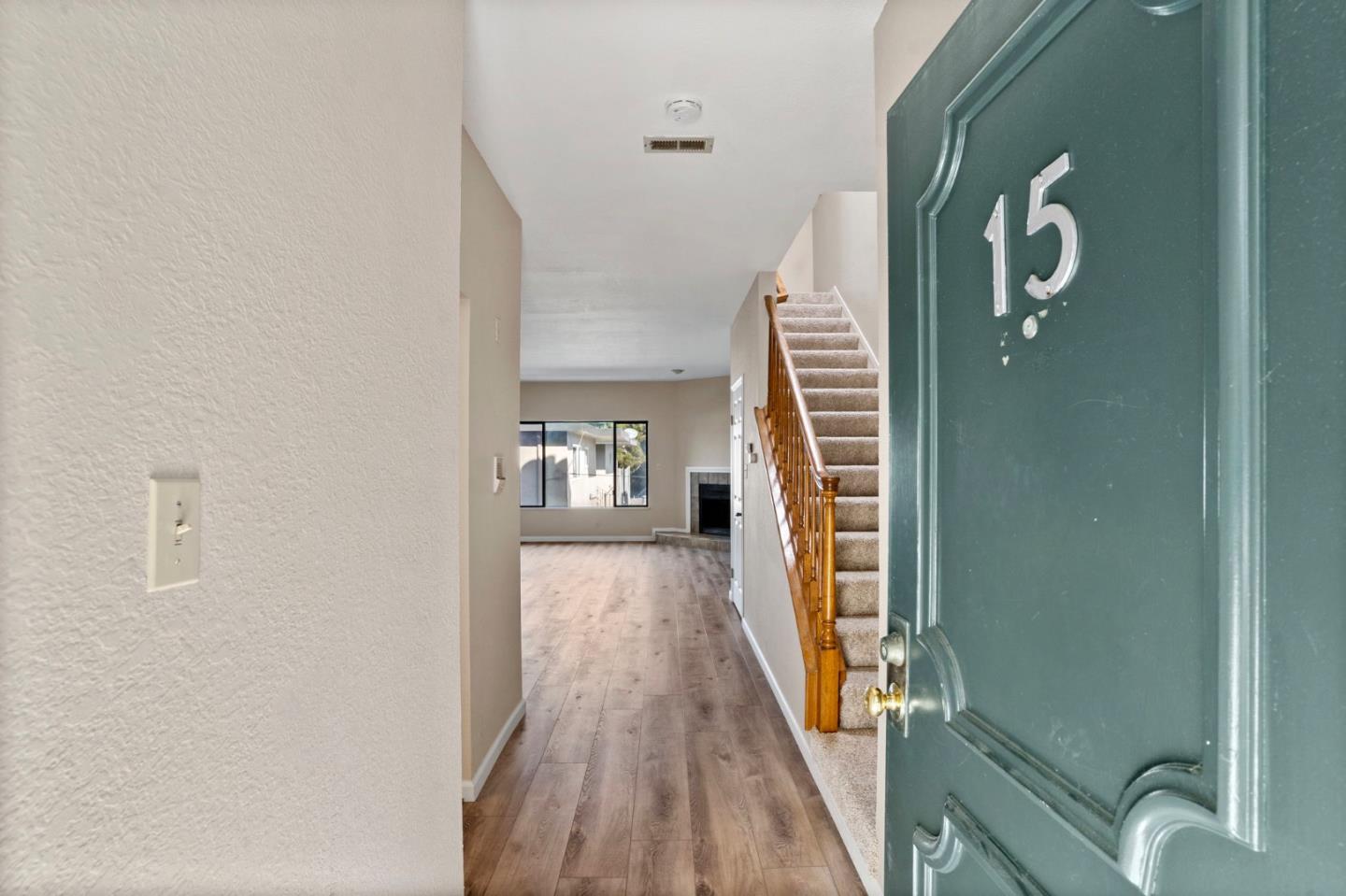 Detail Gallery Image 4 of 31 For 225 E Santa Inez Ave #15,  San Mateo,  CA 94401 - 2 Beds | 2/1 Baths