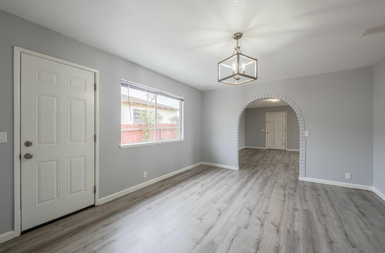 Detail Gallery Image 9 of 33 For 1708 Vosti Ave, Soledad,  CA 93960 - 4 Beds | 2 Baths
