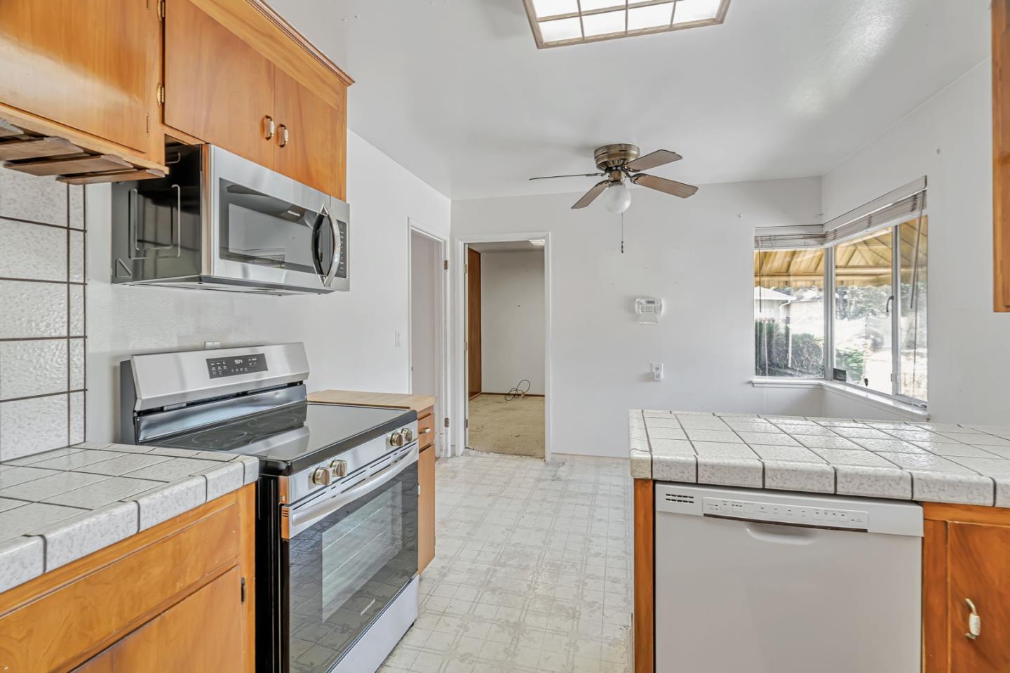 Detail Gallery Image 12 of 49 For 390 Lawndale Ave, Campbell,  CA 95008 - 3 Beds | 1/1 Baths