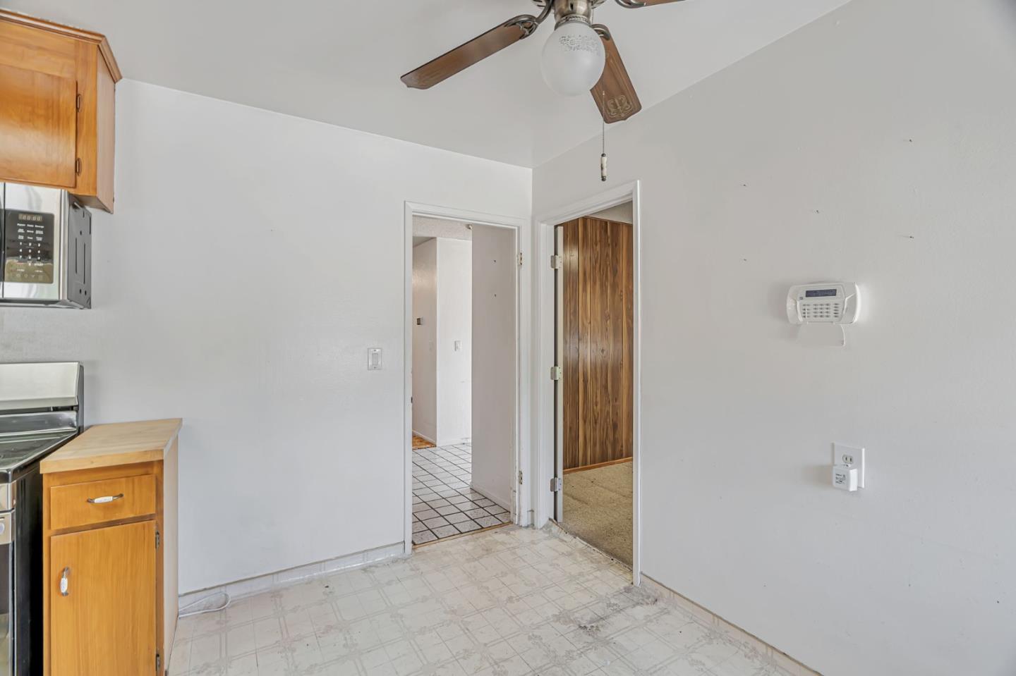 Detail Gallery Image 13 of 49 For 390 Lawndale Ave, Campbell,  CA 95008 - 3 Beds | 1/1 Baths
