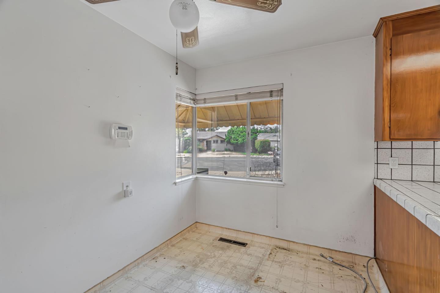 Detail Gallery Image 14 of 49 For 390 Lawndale Ave, Campbell,  CA 95008 - 3 Beds | 1/1 Baths