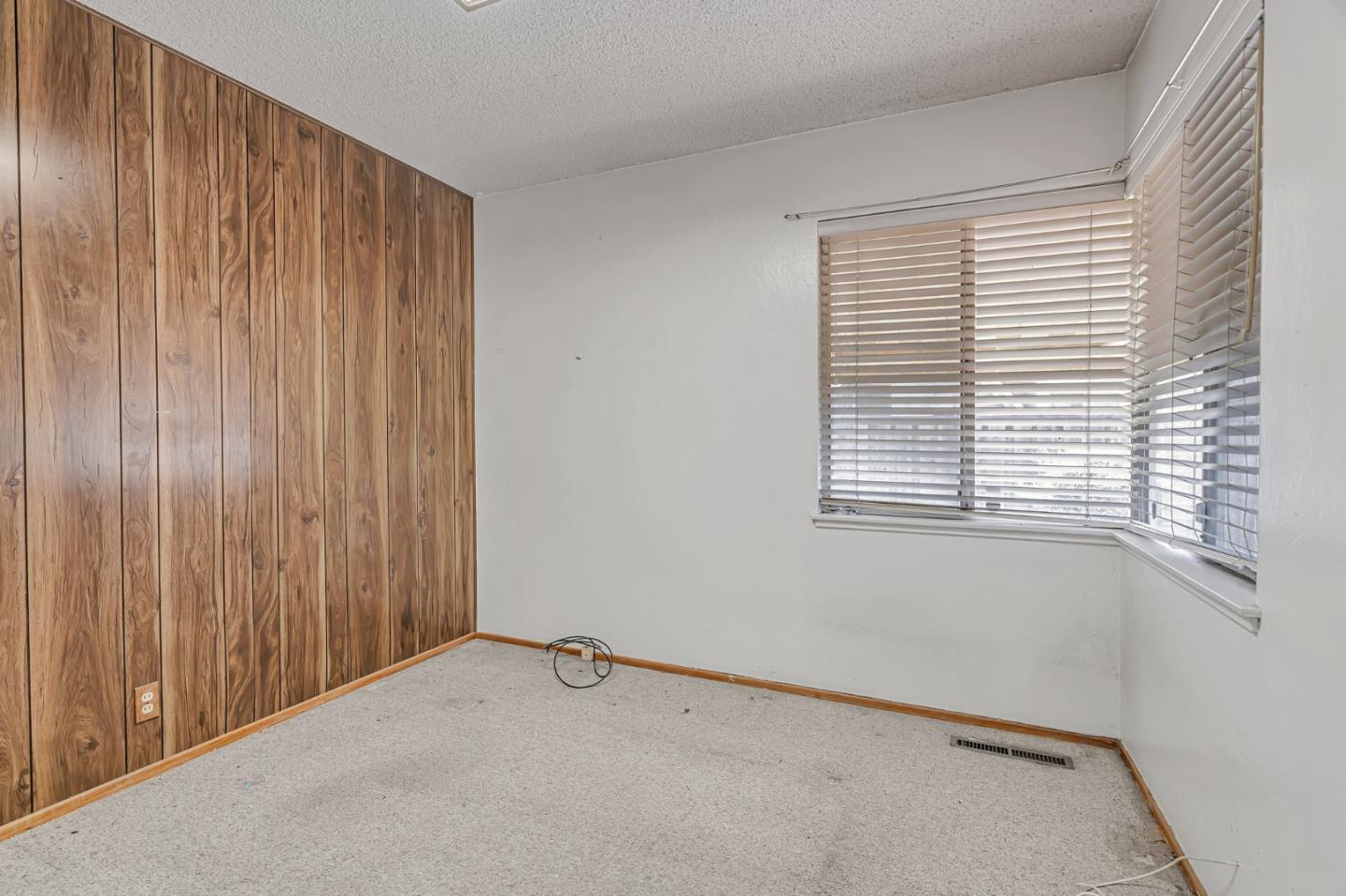 Detail Gallery Image 16 of 49 For 390 Lawndale Ave, Campbell,  CA 95008 - 3 Beds | 1/1 Baths