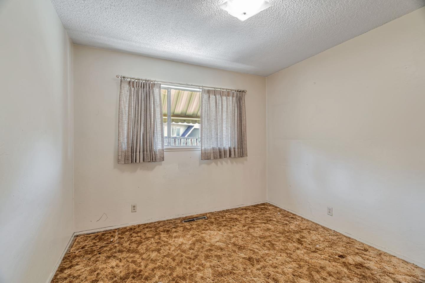 Detail Gallery Image 19 of 49 For 390 Lawndale Ave, Campbell,  CA 95008 - 3 Beds | 1/1 Baths