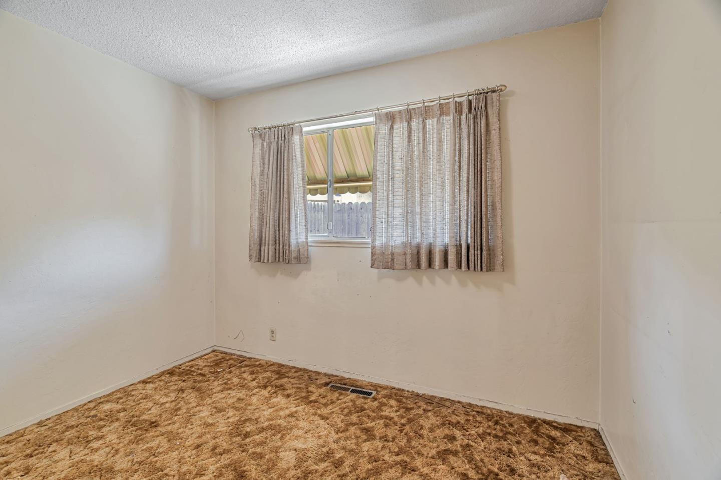 Detail Gallery Image 20 of 49 For 390 Lawndale Ave, Campbell,  CA 95008 - 3 Beds | 1/1 Baths