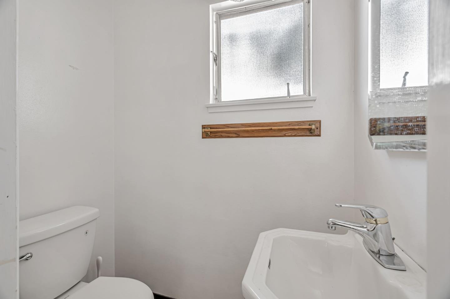 Detail Gallery Image 34 of 49 For 390 Lawndale Ave, Campbell,  CA 95008 - 3 Beds | 1/1 Baths