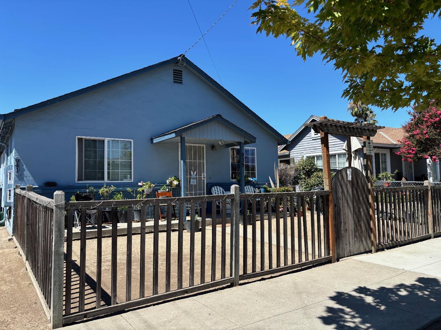 Detail Gallery Image 2 of 3 For 939 S 7th St, San Jose,  CA 95112 - – Beds | – Baths