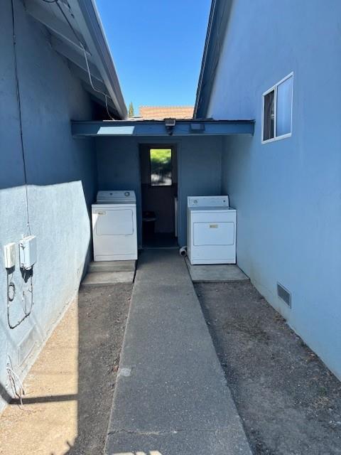 Detail Gallery Image 4 of 9 For 939 S 7th St, San Jose,  CA 95112 - – Beds | – Baths