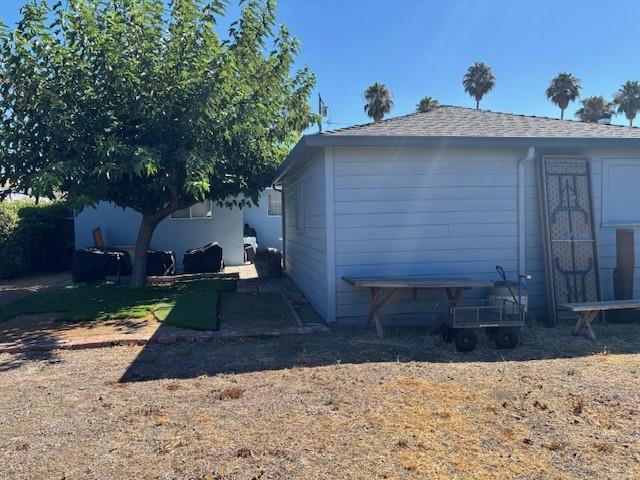 Detail Gallery Image 6 of 9 For 939 S 7th St, San Jose,  CA 95112 - – Beds | – Baths