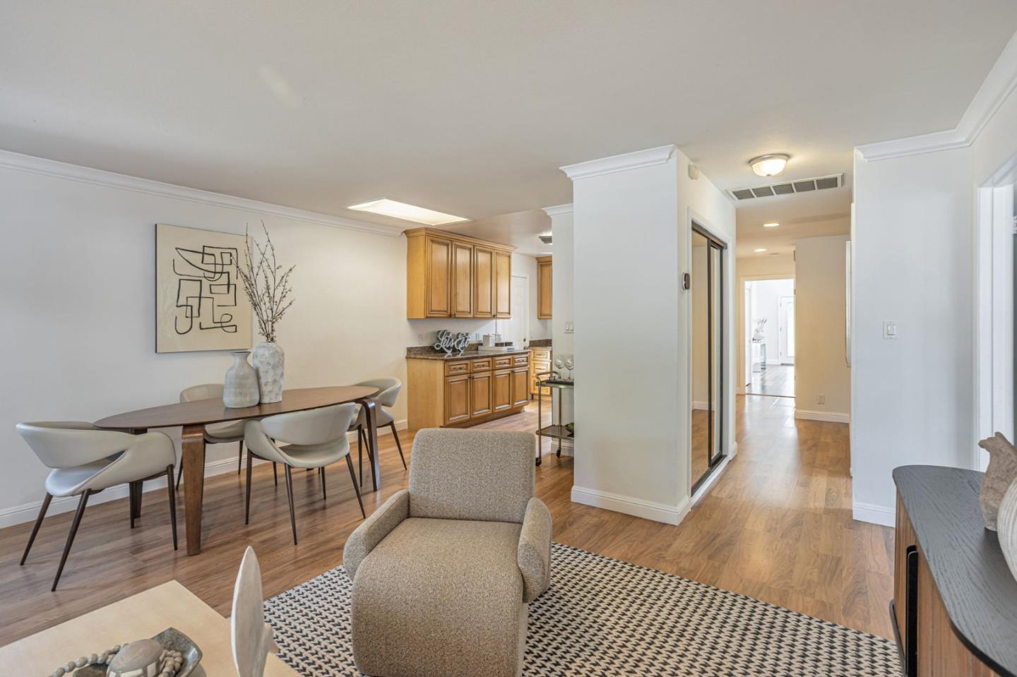 Detail Gallery Image 10 of 45 For 2398 Cherry Ave, San Jose,  CA 95125 - 3 Beds | 2 Baths