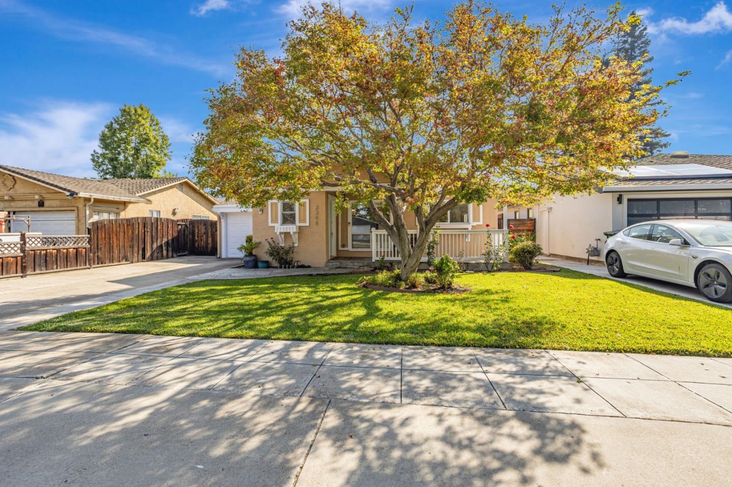 Detail Gallery Image 2 of 45 For 2398 Cherry Ave, San Jose,  CA 95125 - 3 Beds | 2 Baths