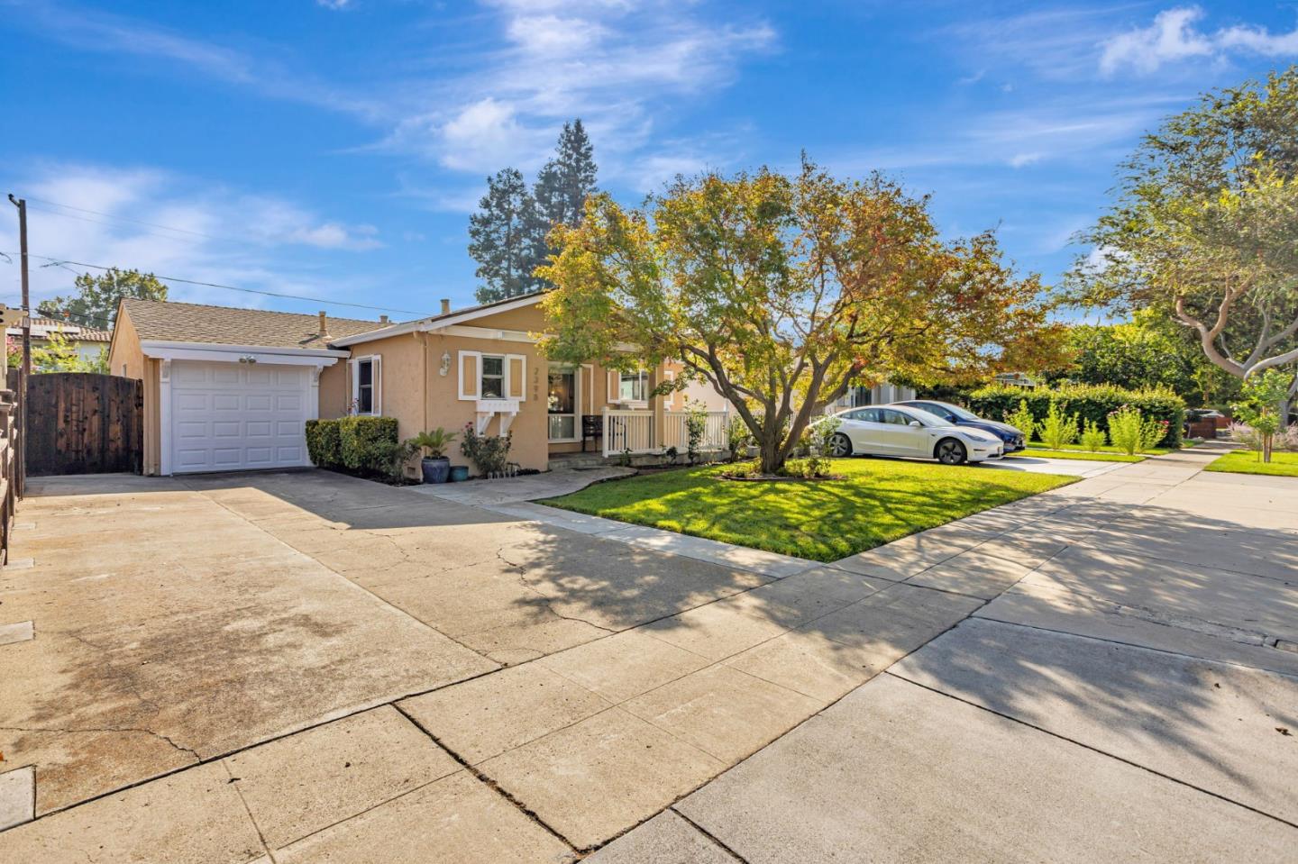 Detail Gallery Image 3 of 45 For 2398 Cherry Ave, San Jose,  CA 95125 - 3 Beds | 2 Baths