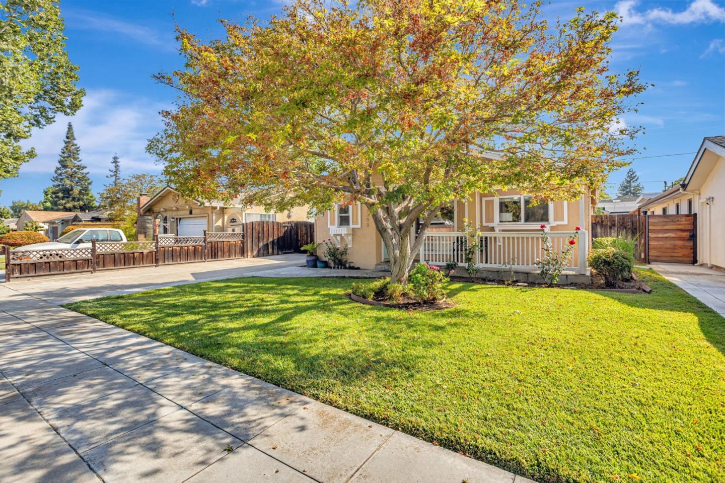 Detail Gallery Image 4 of 45 For 2398 Cherry Ave, San Jose,  CA 95125 - 3 Beds | 2 Baths