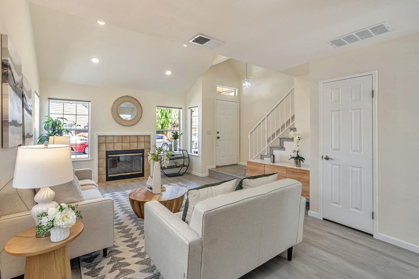 Detail Gallery Image 10 of 38 For 952 Coventry Way, Milpitas,  CA 95035 - 2 Beds | 2/1 Baths