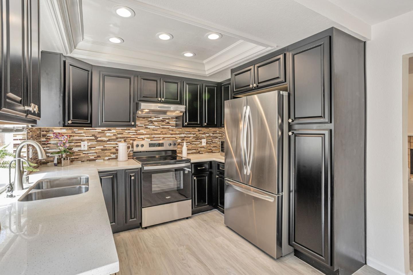 Detail Gallery Image 12 of 38 For 952 Coventry Way, Milpitas,  CA 95035 - 2 Beds | 2/1 Baths