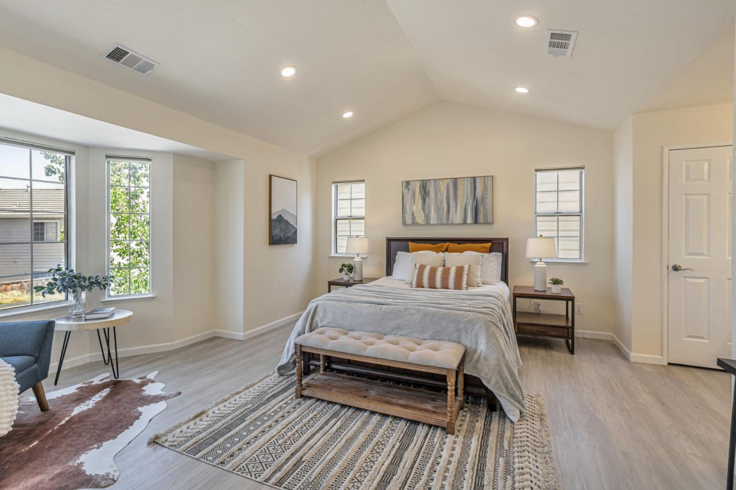 Detail Gallery Image 18 of 38 For 952 Coventry Way, Milpitas,  CA 95035 - 2 Beds | 2/1 Baths