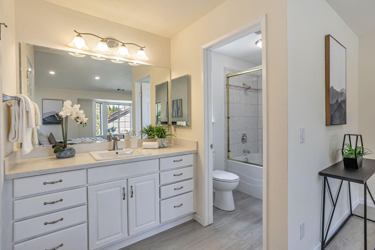 Detail Gallery Image 24 of 38 For 952 Coventry Way, Milpitas,  CA 95035 - 2 Beds | 2/1 Baths