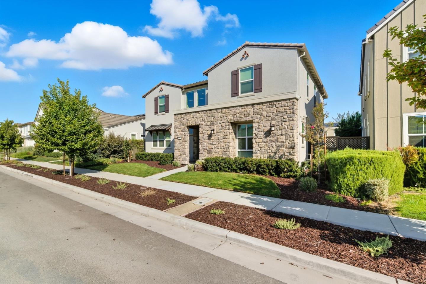 Detail Gallery Image 3 of 56 For 2659 Cordelia Ln, Tracy,  CA 95377 - 5 Beds | 3/1 Baths