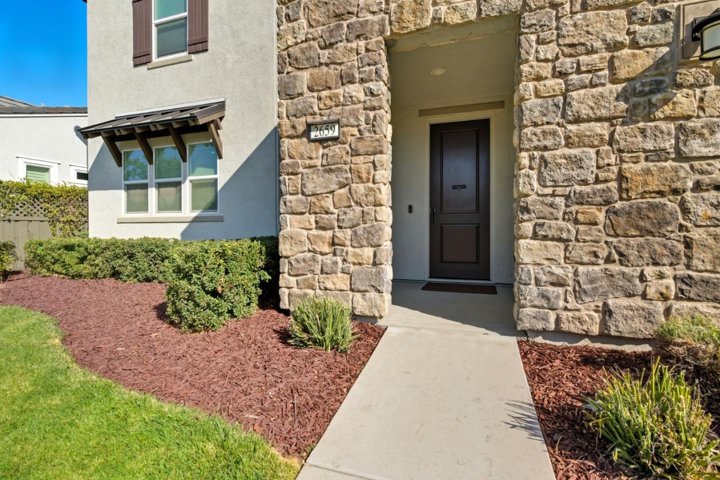 Detail Gallery Image 5 of 56 For 2659 Cordelia Ln, Tracy,  CA 95377 - 5 Beds | 3/1 Baths