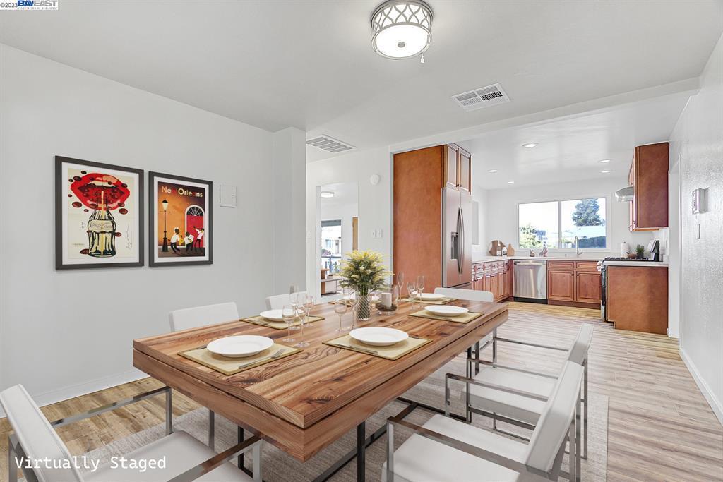 Detail Gallery Image 2 of 27 For 2285 Star Ave, Castro Valley,  CA 94546 - 3 Beds | 2 Baths