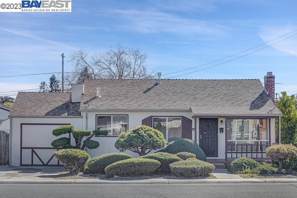 Detail Gallery Image 20 of 27 For 2285 Star Ave, Castro Valley,  CA 94546 - 3 Beds | 2 Baths