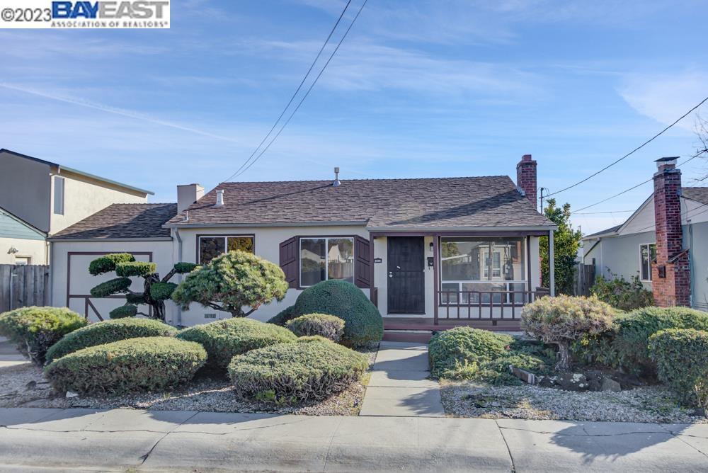 Detail Gallery Image 21 of 27 For 2285 Star Ave, Castro Valley,  CA 94546 - 3 Beds | 2 Baths