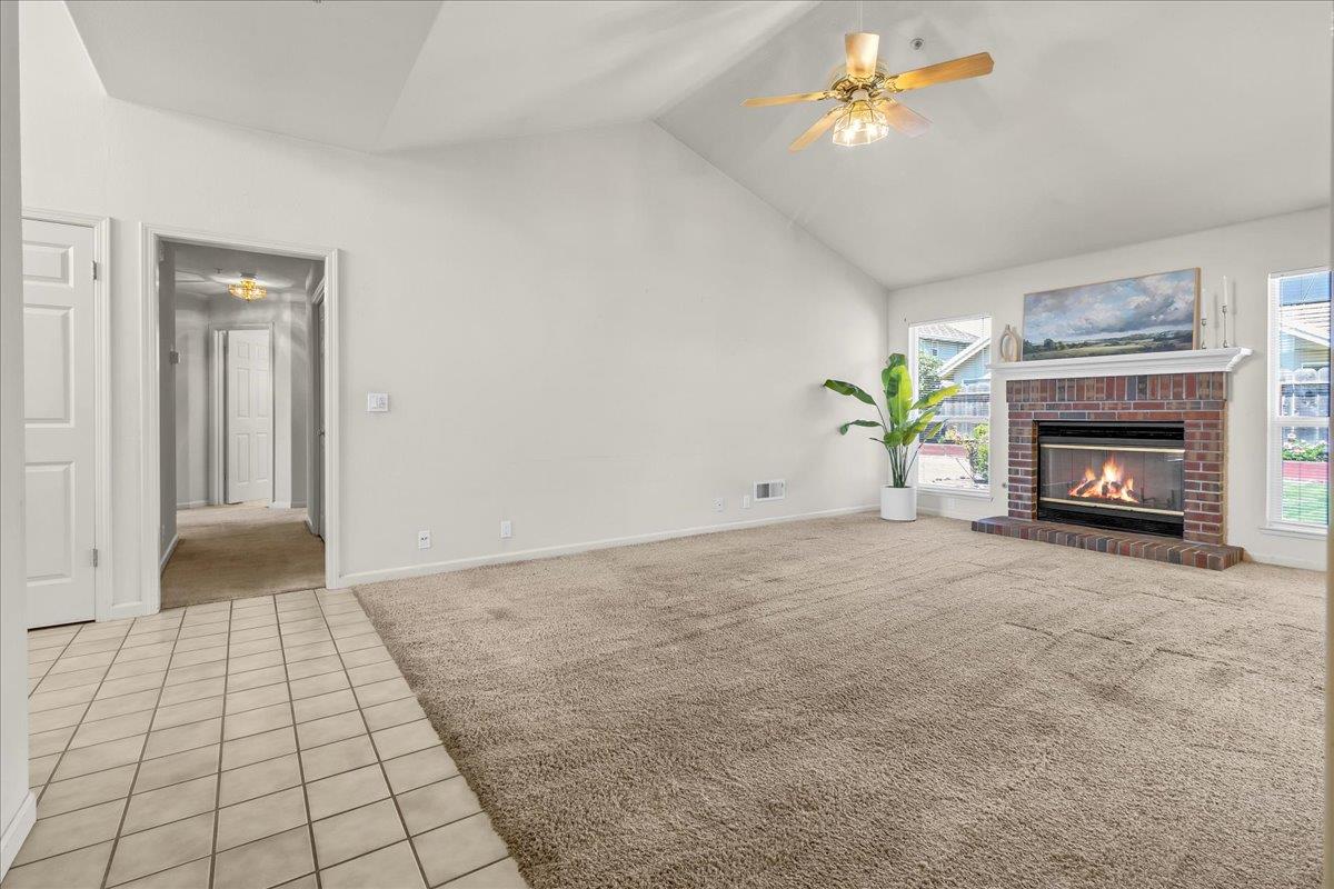 Detail Gallery Image 9 of 37 For 329 Westminster Dr, Salinas,  CA 93906 - 3 Beds | 2 Baths