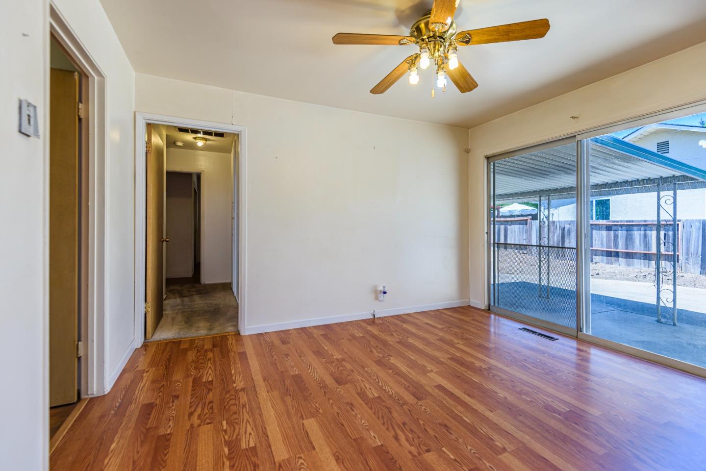 Detail Gallery Image 12 of 19 For 7558 Rainbow Dr, Cupertino,  CA 95014 - 4 Beds | 2 Baths