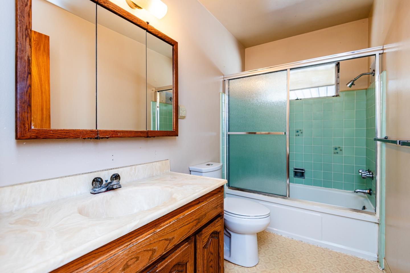 Detail Gallery Image 14 of 19 For 7558 Rainbow Dr, Cupertino,  CA 95014 - 4 Beds | 2 Baths