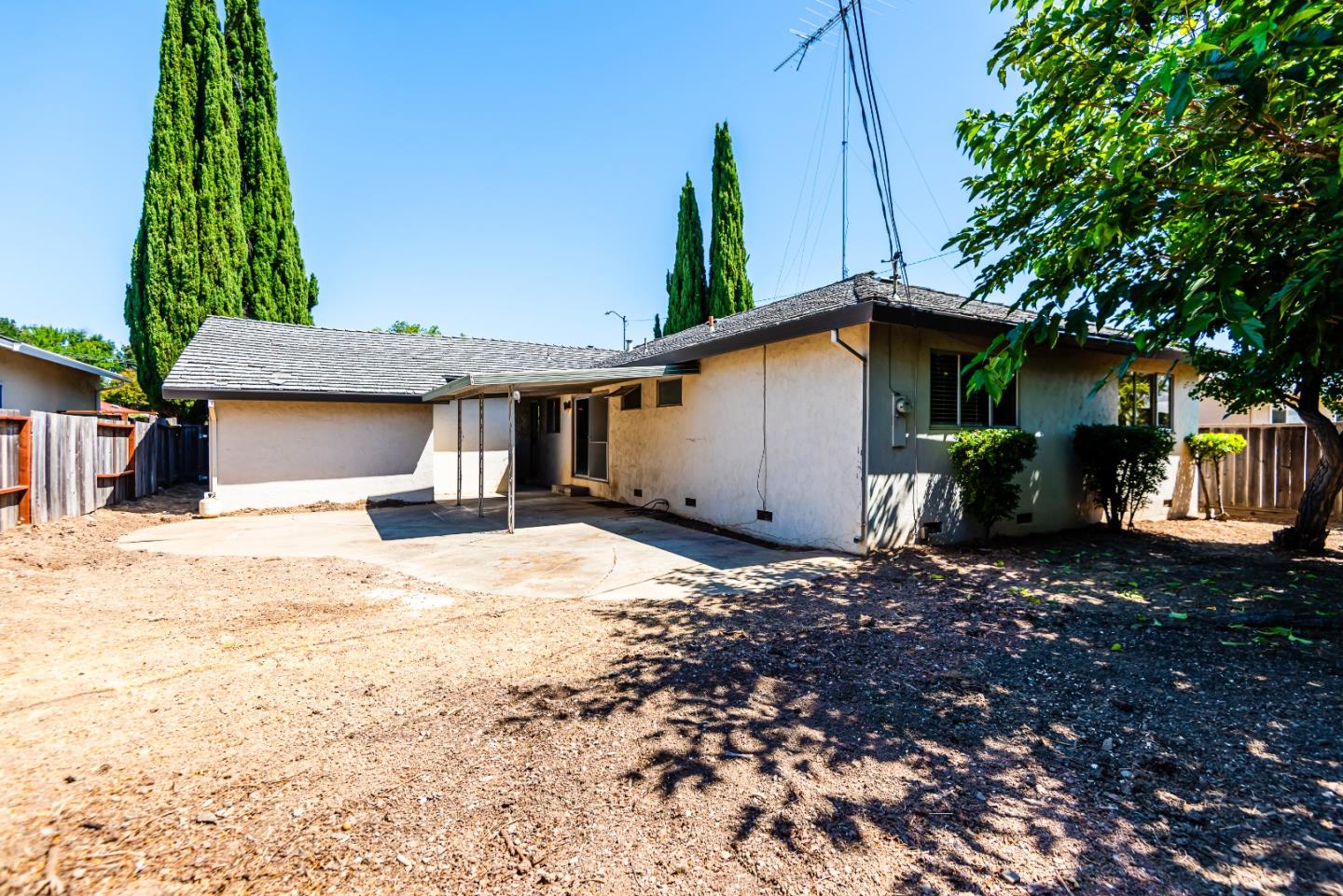 Detail Gallery Image 5 of 19 For 7558 Rainbow Dr, Cupertino,  CA 95014 - 4 Beds | 2 Baths