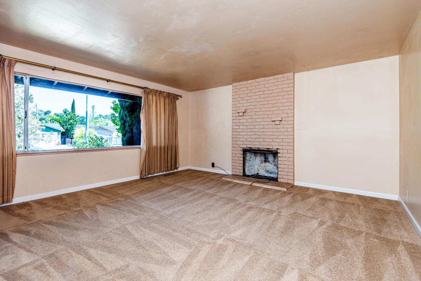 Detail Gallery Image 7 of 19 For 7558 Rainbow Dr, Cupertino,  CA 95014 - 4 Beds | 2 Baths