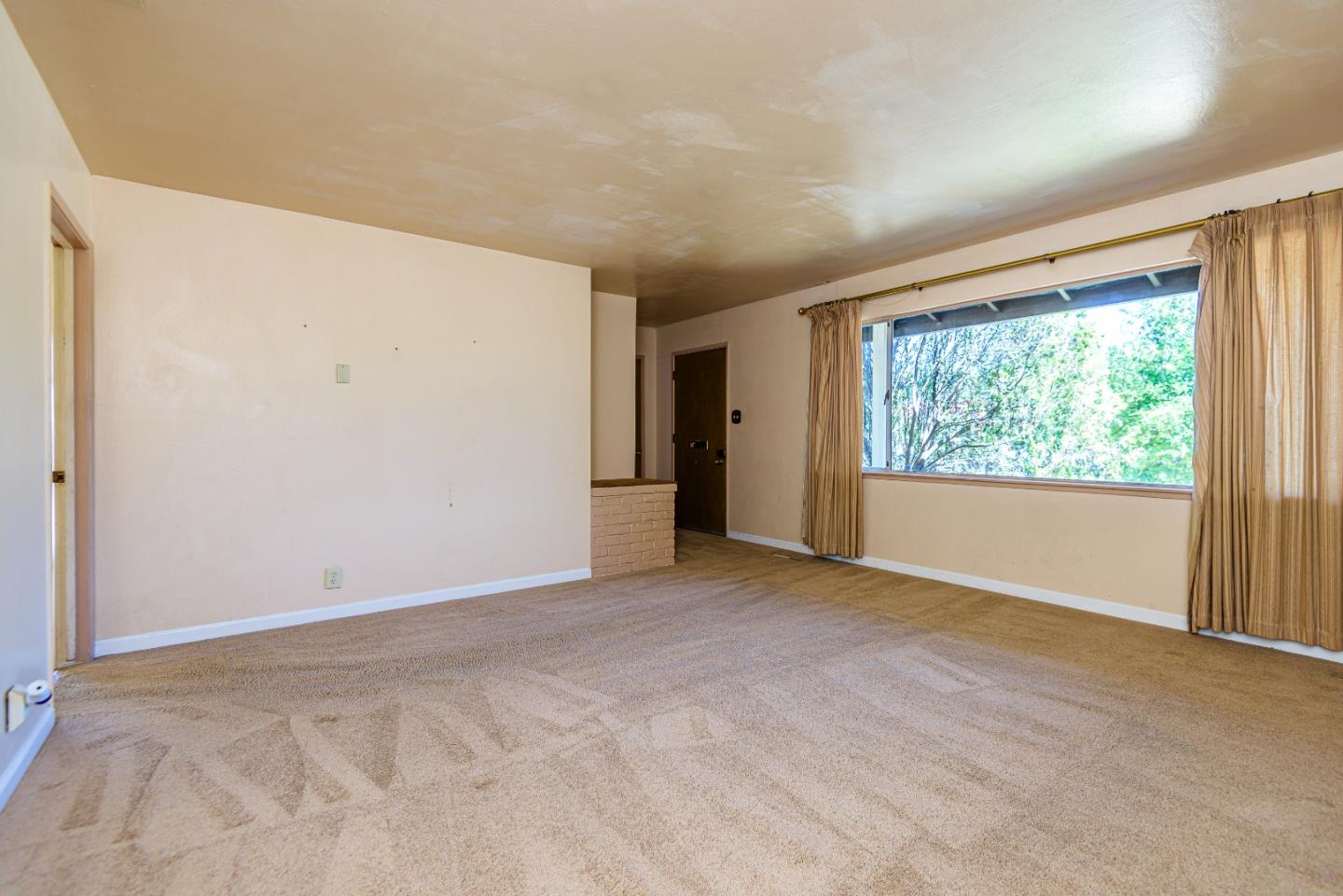 Detail Gallery Image 8 of 19 For 7558 Rainbow Dr, Cupertino,  CA 95014 - 4 Beds | 2 Baths