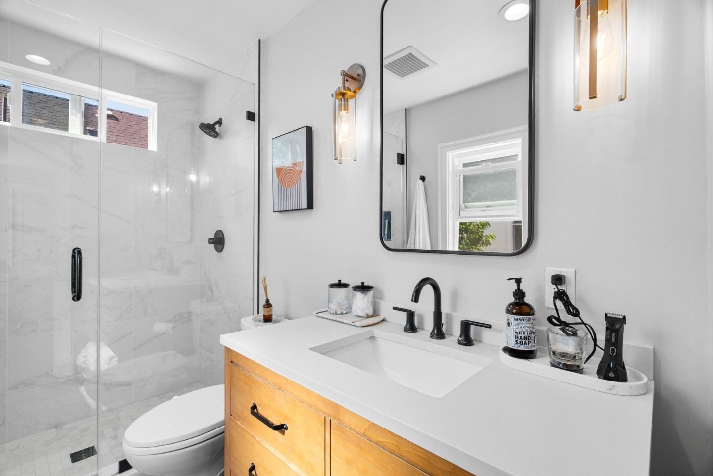 Detail Gallery Image 21 of 75 For 1201 Hester Ave, San Jose,  CA 95126 - 4 Beds | 3 Baths