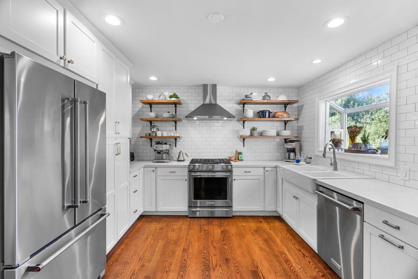 Detail Gallery Image 6 of 75 For 1201 Hester Ave, San Jose,  CA 95126 - 4 Beds | 3 Baths