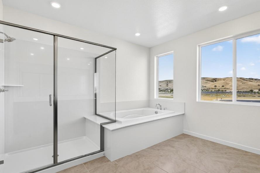 Detail Gallery Image 13 of 14 For 6008 Big Sky Dr, Fairfield,  CA 94533 - 4 Beds | 3 Baths