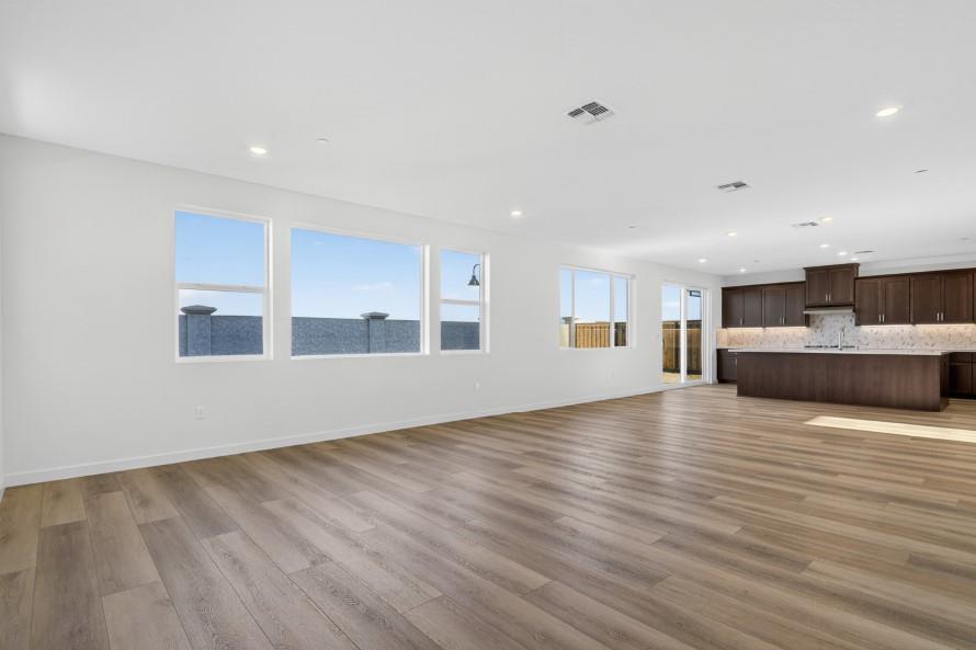 Detail Gallery Image 5 of 14 For 6008 Big Sky Dr, Fairfield,  CA 94533 - 4 Beds | 3 Baths