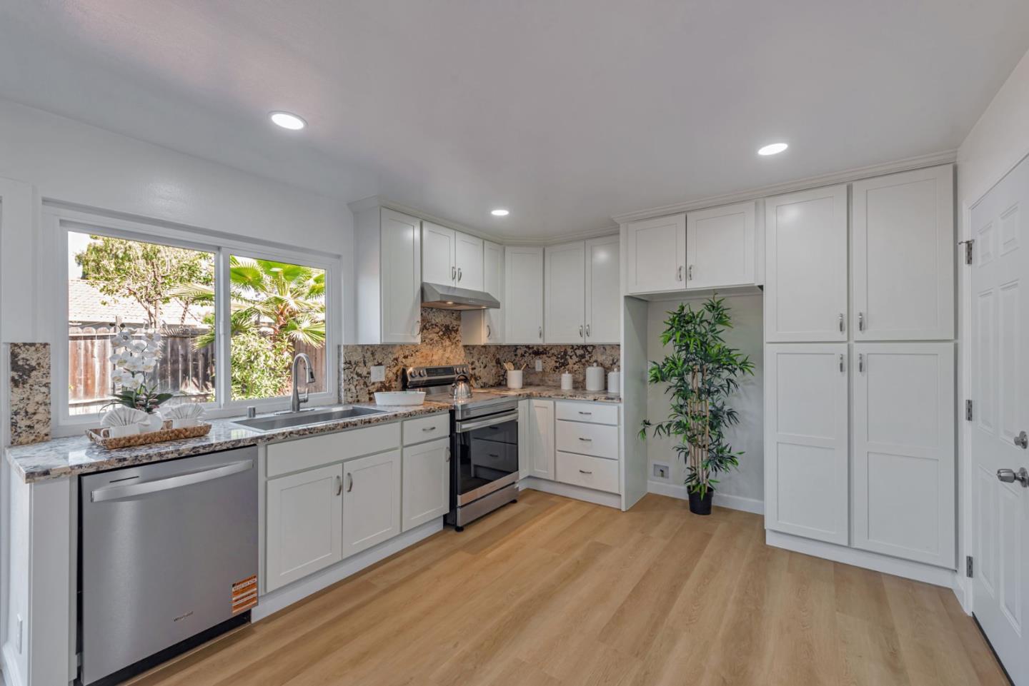 Detail Gallery Image 10 of 32 For 4858 Rue Toulon Ct, San Jose,  CA 95136 - 4 Beds | 2 Baths