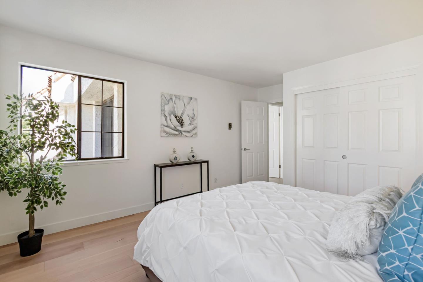 Detail Gallery Image 24 of 29 For 19972 Portal Plz, Cupertino,  CA 95014 - 2 Beds | 2/1 Baths