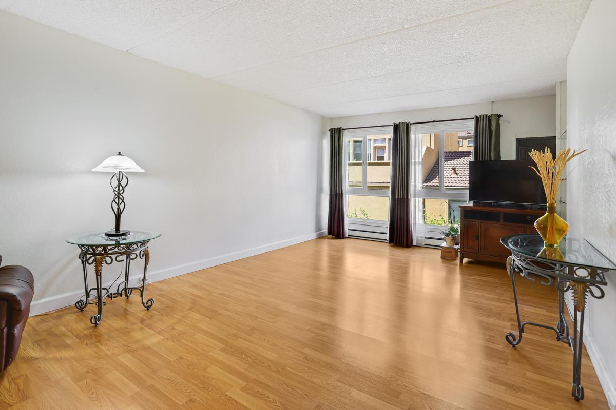 Detail Gallery Image 3 of 17 For 1700 Civic Center Dr #214,  Santa Clara,  CA 95050 - 1 Beds | 1 Baths