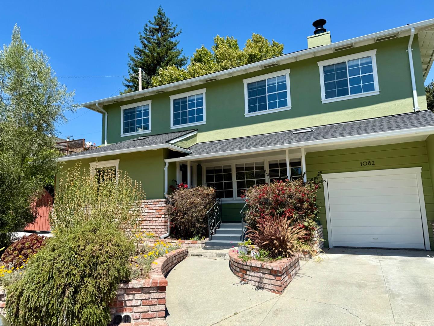 Detail Gallery Image 22 of 22 For 1082 Lupin Way, San Carlos,  CA 94070 - 5 Beds | 3/1 Baths