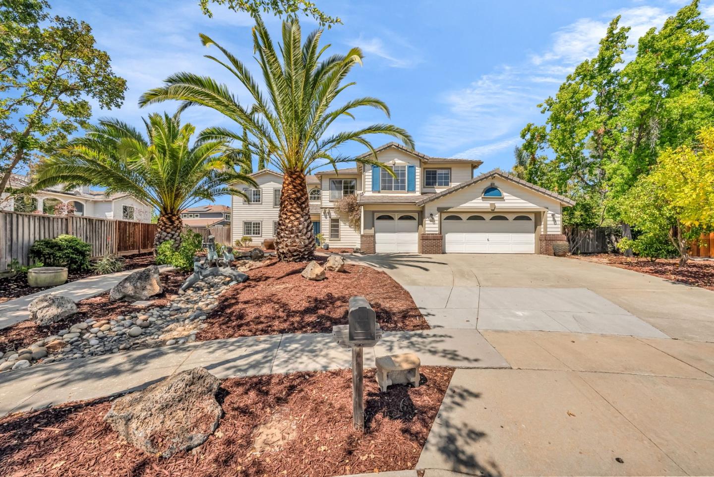 Detail Gallery Image 4 of 80 For 6252 Placid Ct, San Jose,  CA 95135 - 7 Beds | 5 Baths