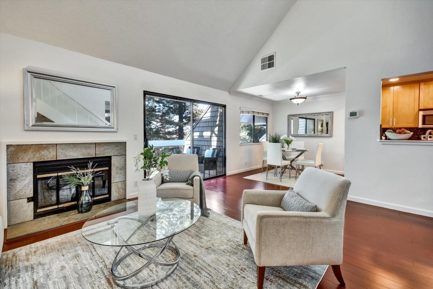 Detail Gallery Image 11 of 48 For 1129 Foxchase Dr, San Jose,  CA 95123 - 2 Beds | 2 Baths