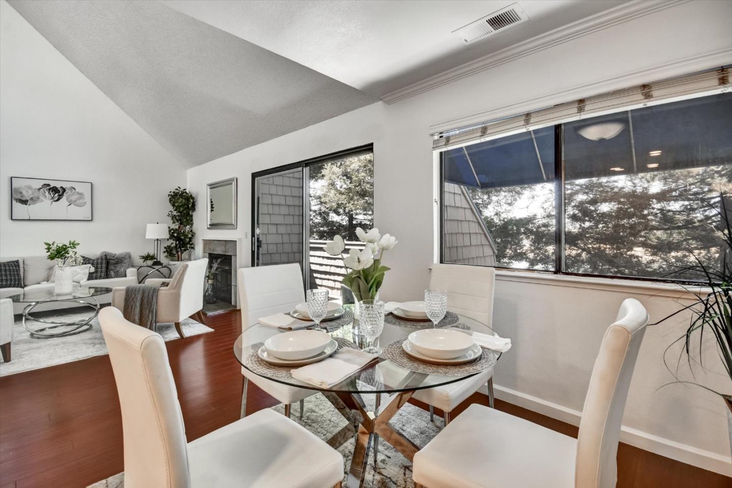 Detail Gallery Image 14 of 48 For 1129 Foxchase Dr, San Jose,  CA 95123 - 2 Beds | 2 Baths