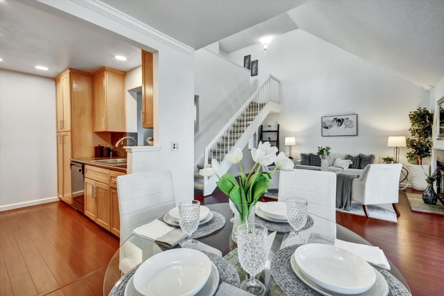 Detail Gallery Image 15 of 48 For 1129 Foxchase Dr, San Jose,  CA 95123 - 2 Beds | 2 Baths